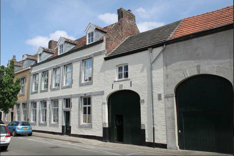 Artagnan Bed & Breakfast Maastricht Ngoại thất bức ảnh