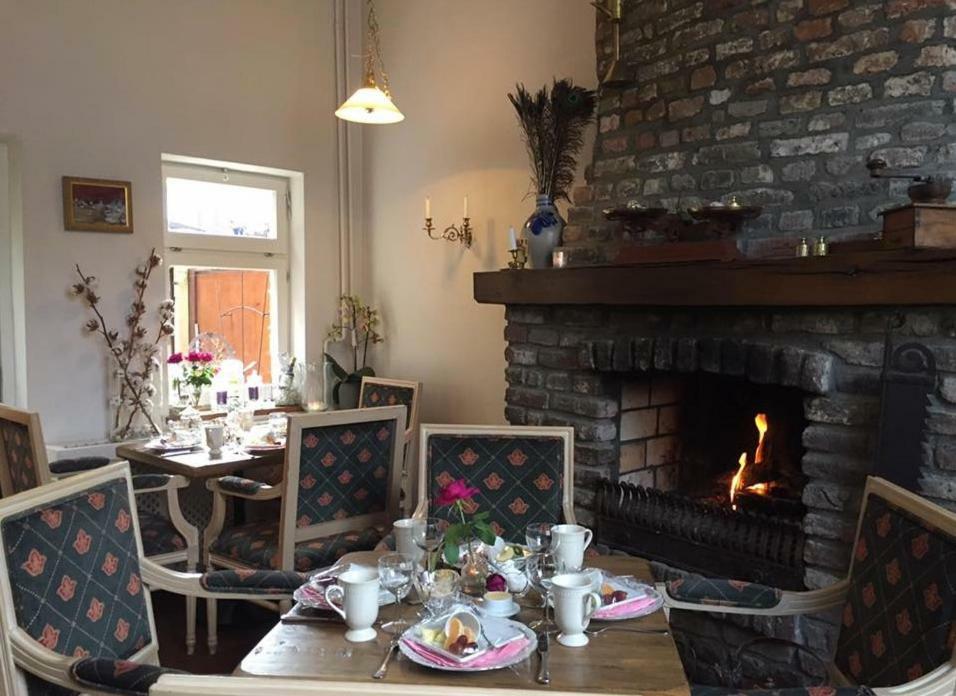 Artagnan Bed & Breakfast Maastricht Ngoại thất bức ảnh
